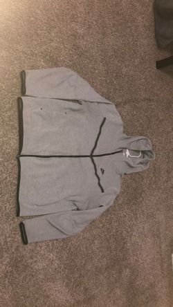 Large grey Nike tech