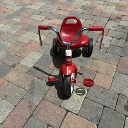 Toddler Radio Flyer classic red tricycle