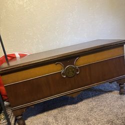 Cedar Chest (make Offer) 
