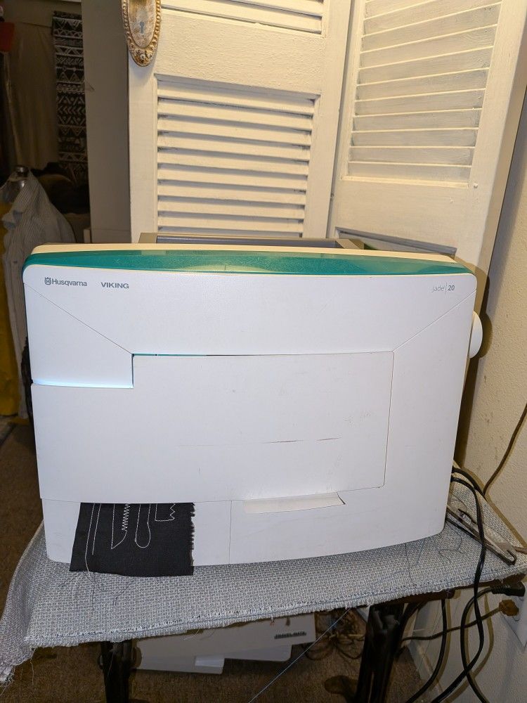 Jade 120 By Husqvarna Viking