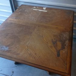 Oakwood Dining Table
