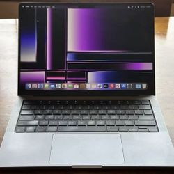14 Inch MacBook Pro M2 Max - 1TB Storage - Like New!