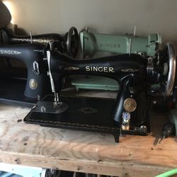 Singer 15-89 Sewing Machine