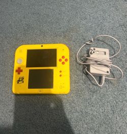 Nintendo 2DS Super Mario Edition with Charger