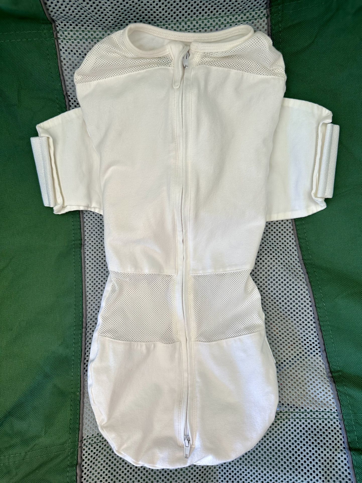 Happiest baby Swaddles For Snoo Bassinet