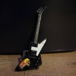 Metallica toy guitar thing 