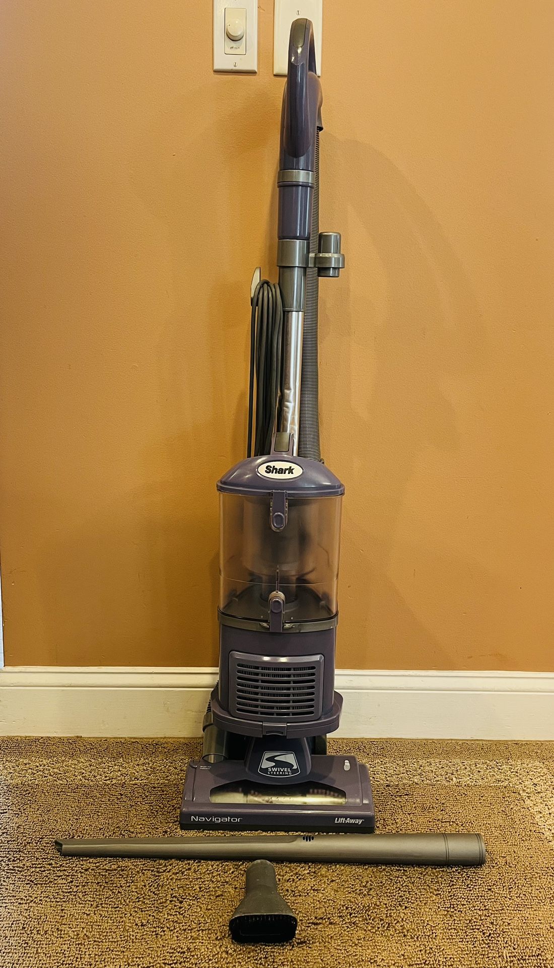 Shark Navigator Lift Away Vacuum Cleaner 