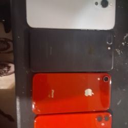 4 Iphones For Parts Only I Do Not Know The Code 