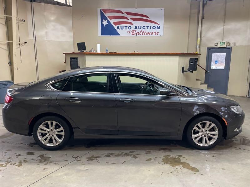 2016 Chrysler 200