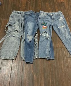 Women’s size M Jean bundle