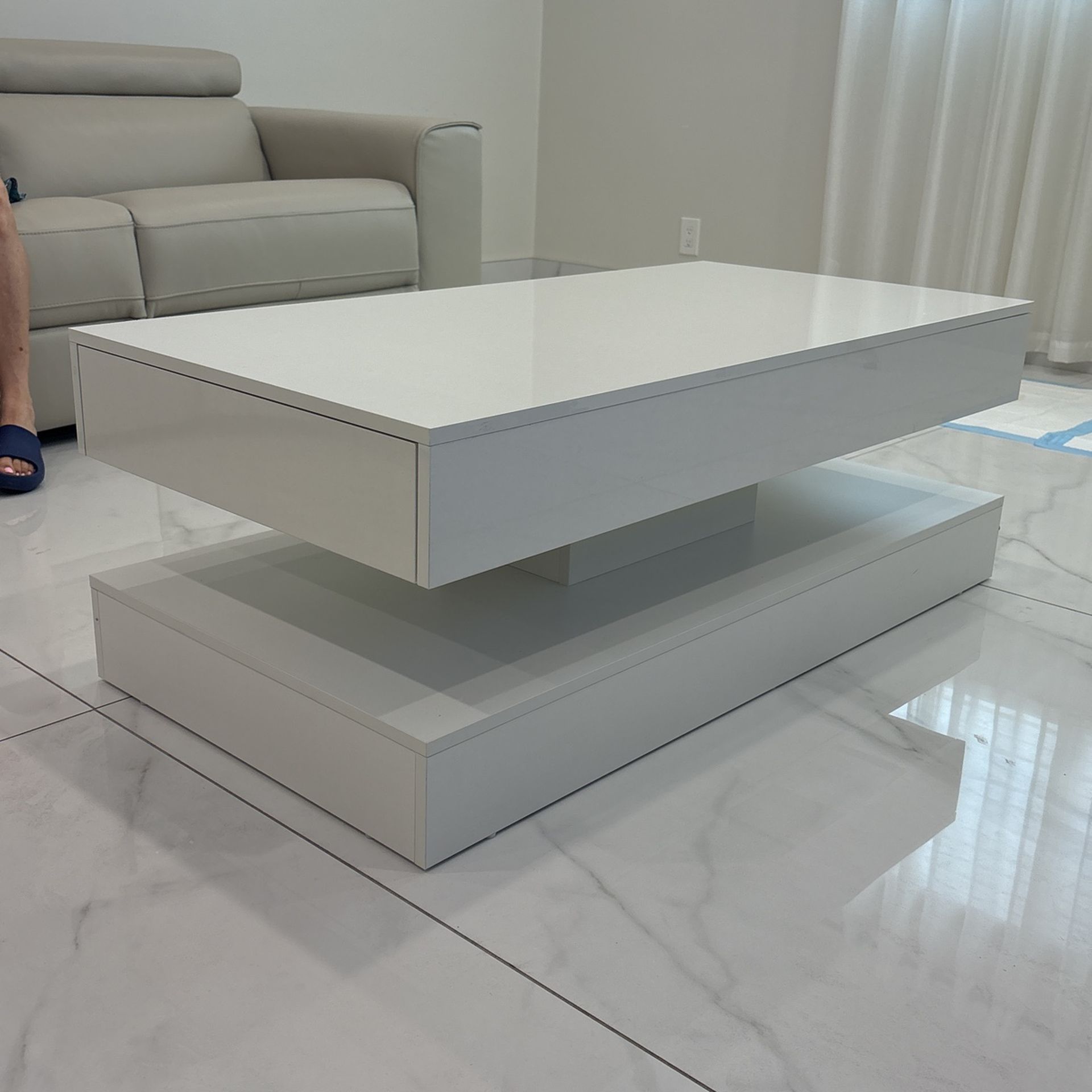 Floating Coffee Table
