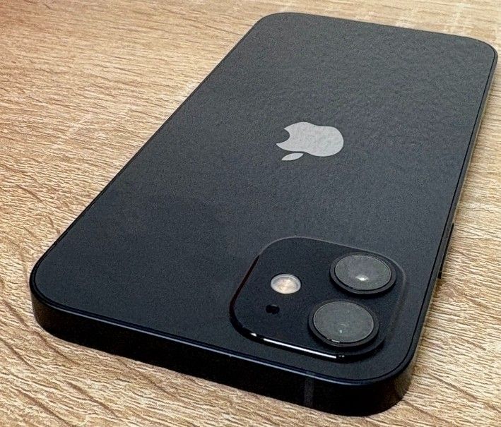 iPHONE 12 EXCELLENT CONDITION