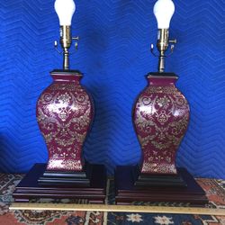 Chinese Vintage Lamps On Wood Base