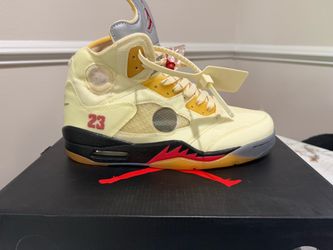 Off-White x Air Jordan 5 Retro Sneaker