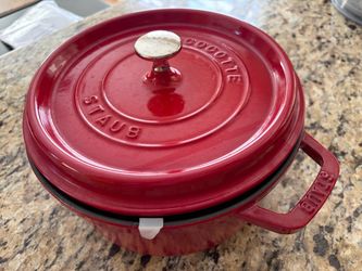 Staub Cocotte, 4-quart, 9 3/8", in the Cherry
