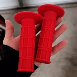 Motorcycle Handlebar Grips - 22mm 7/8" Universal - Red 