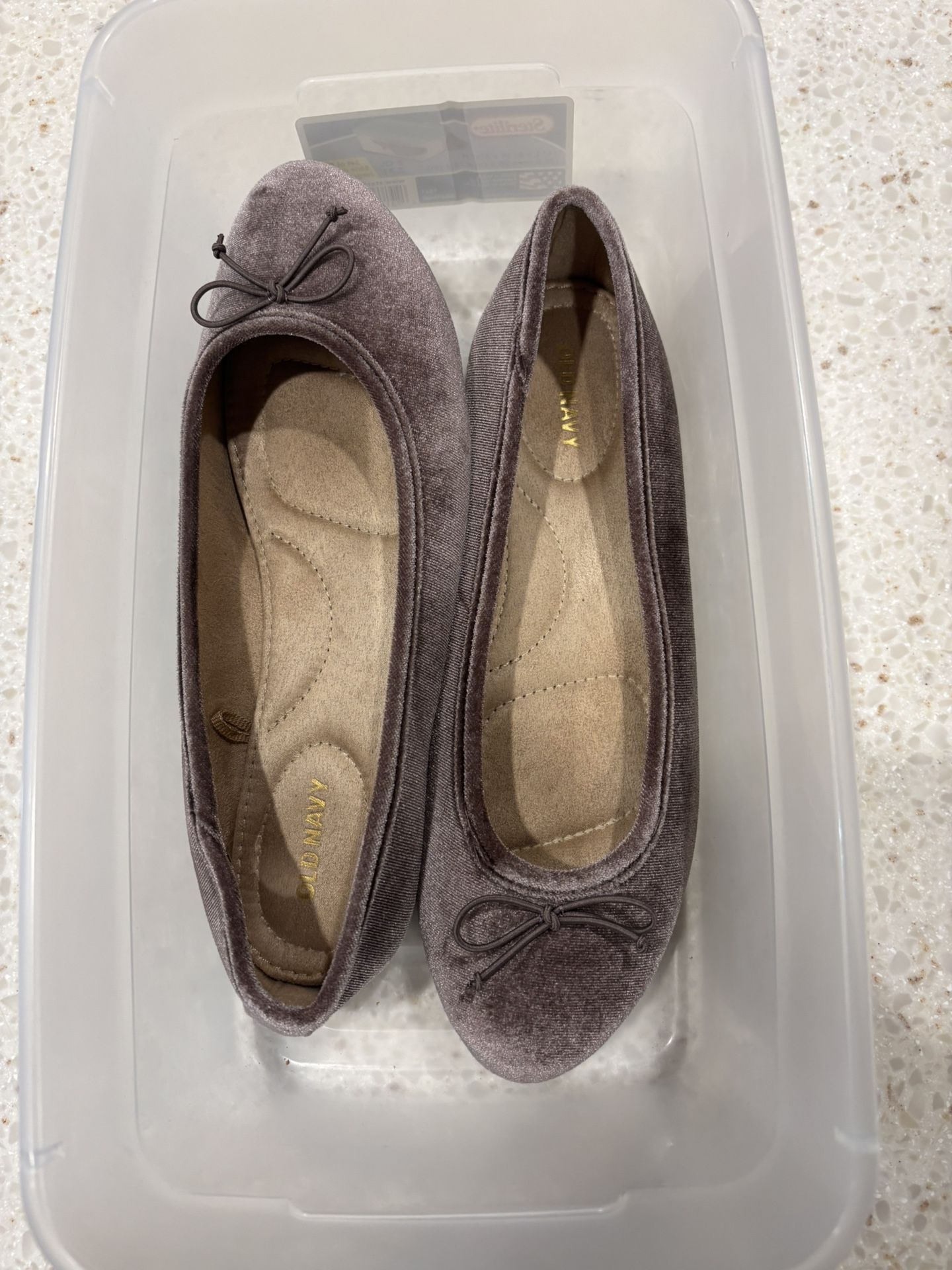 Old Navy Velvet Ballet Flats – Size 8.5 (Worn Once)