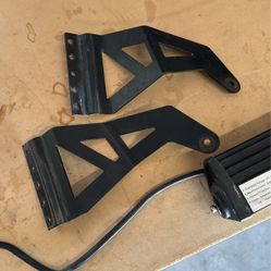 Chevy GMC 99-06 Light Bar Mount 