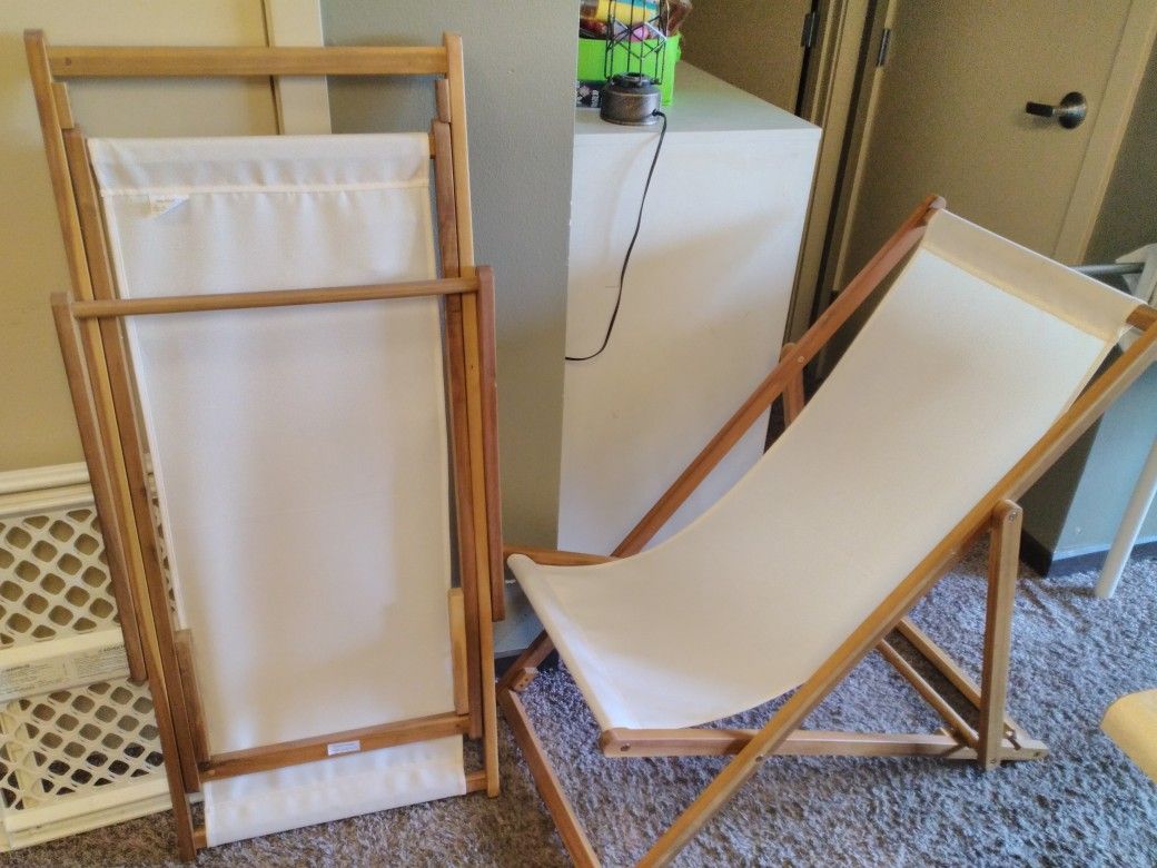 adjustable wooden chairs