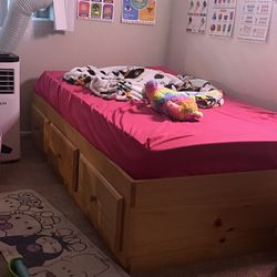 TWIN BED FOR SALE W/MATTRESS