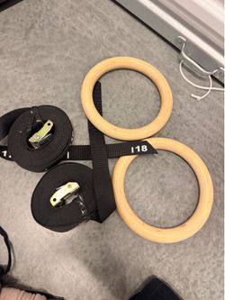 Wooden Gymnastics Rings with Adjustable Straps