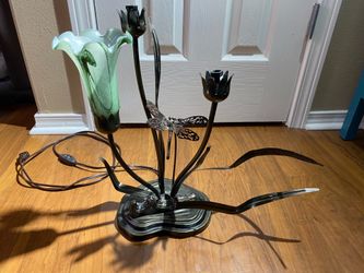 Vintage Cottage Core Dale Tiffany Dragonfly Lily Lamp
