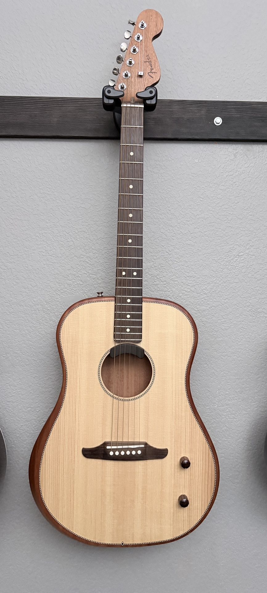 Fender Highway Dreadnought Acoustic-Electric Guitar Natural