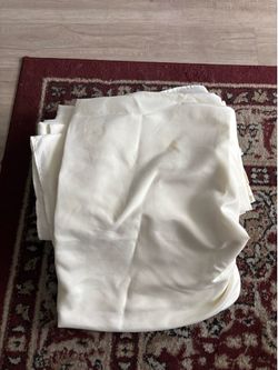 Ivory table clothes