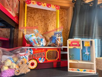 Melissa & Doug Disney Snacks