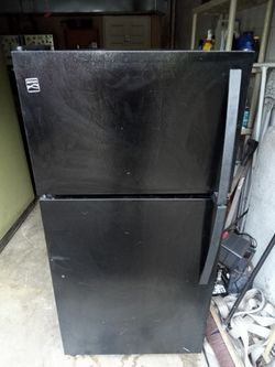 Kenmore Black 16.0 Cu Ft Fridge/Freezer