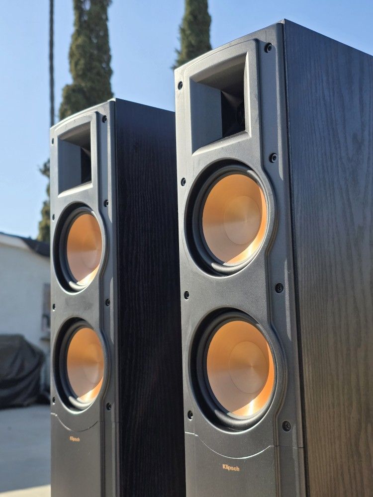 Klipsch Speaker Towers Like New(PAIR)