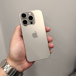 IPhone 15 Pro  512GB,  Good Condition! Unlocked Use Any Carrier.    Hablo Espanol.