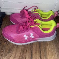 Under Armour Womens Shoes