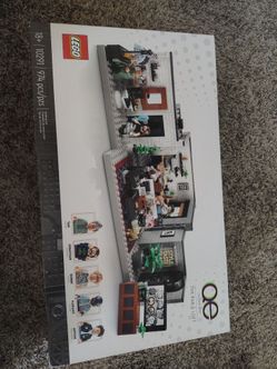 LEGO Queer Eye The Fab 5 Loft Set 10291