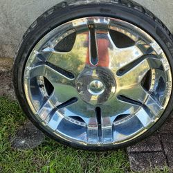 22s Chrome 7 Inch Lip Small And Medium 5 Lug ..mek...crown vic. Lincolon. Ford.300.cIharger.5.4.5 S10..