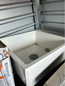 Basin Floor Mop Sink