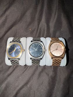 Nixon watches