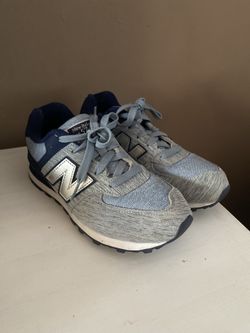 New Balance 574 Boys Size 4 Pre Owned