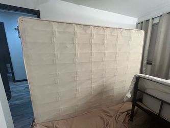 Box spring size:Queen  (need gone today) 77034