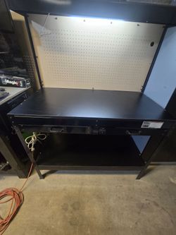 Work bench   mesa de trabajo