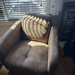 Swivel Leather Chair 