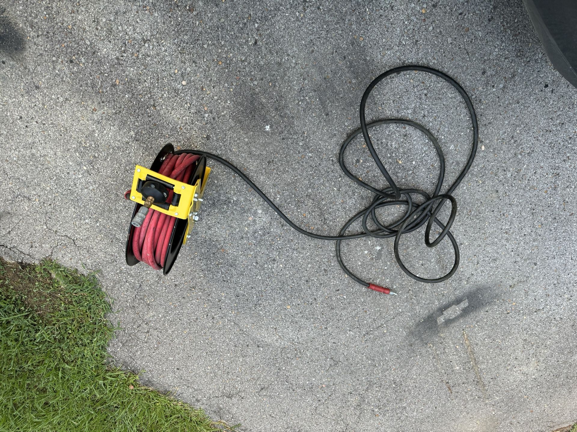 Retractable Air Hose Reel And Air Hose 