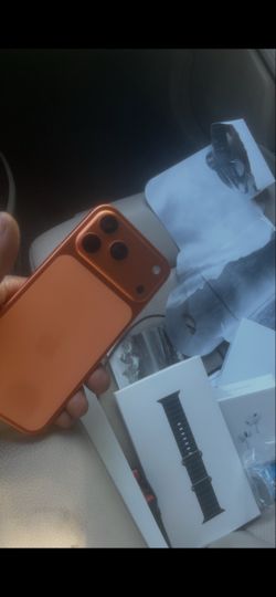 Used apple iPhone 17 pro unlocked comes with box hmu free money same day pay