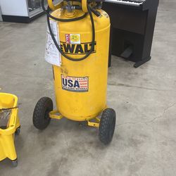 Dewalt Compressor 27 Gal