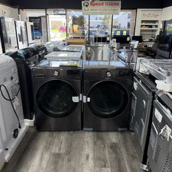 LG 4.5 Cubic Ft. Front Load Washer And Gas Dryer Laundry Pair💥FINANCING AVAILABLE 💥