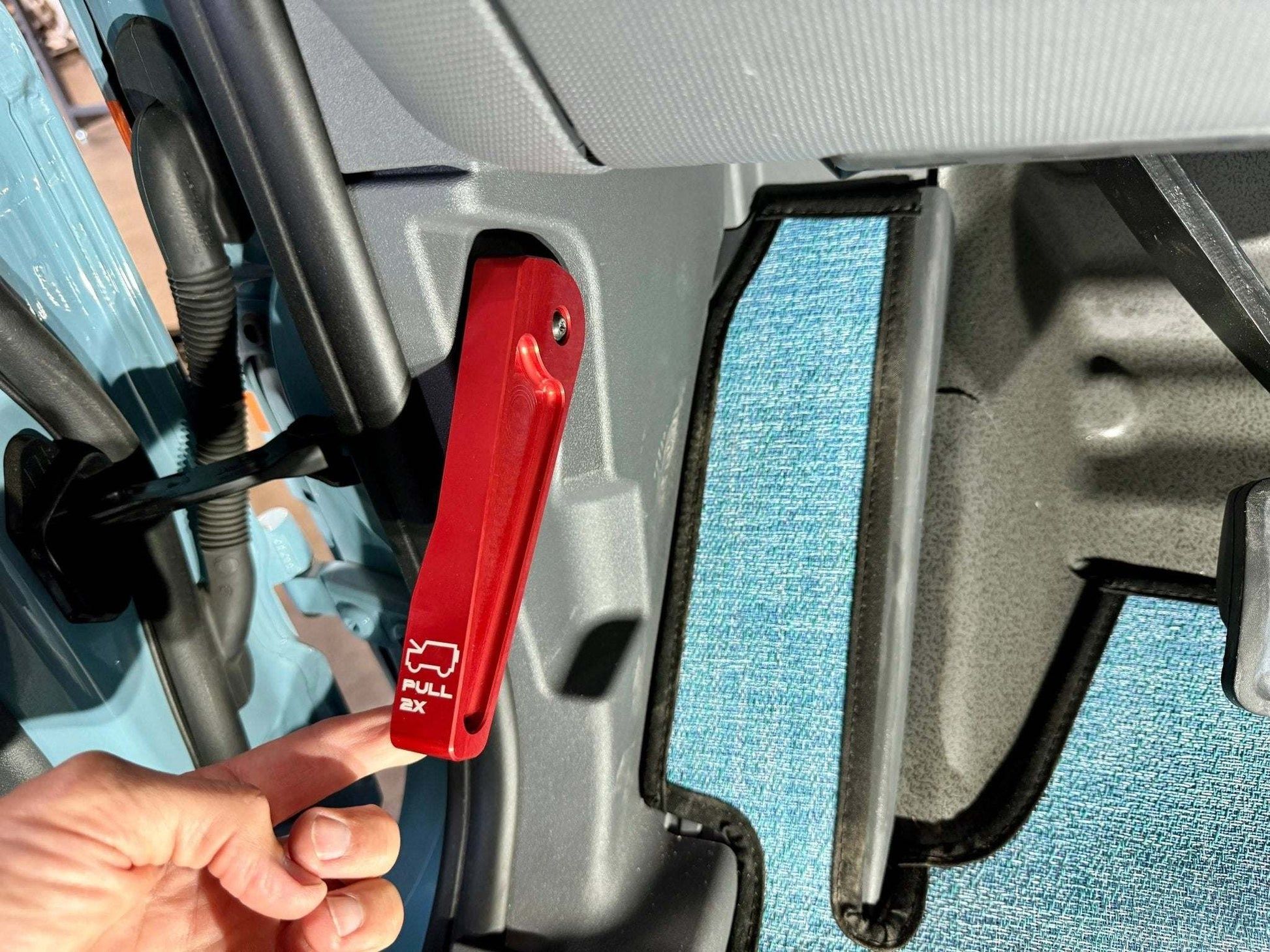 OV Grenadier Hood Release Handle