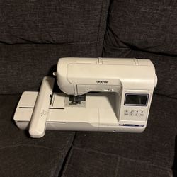 Embroidery Machine Brother SE1900