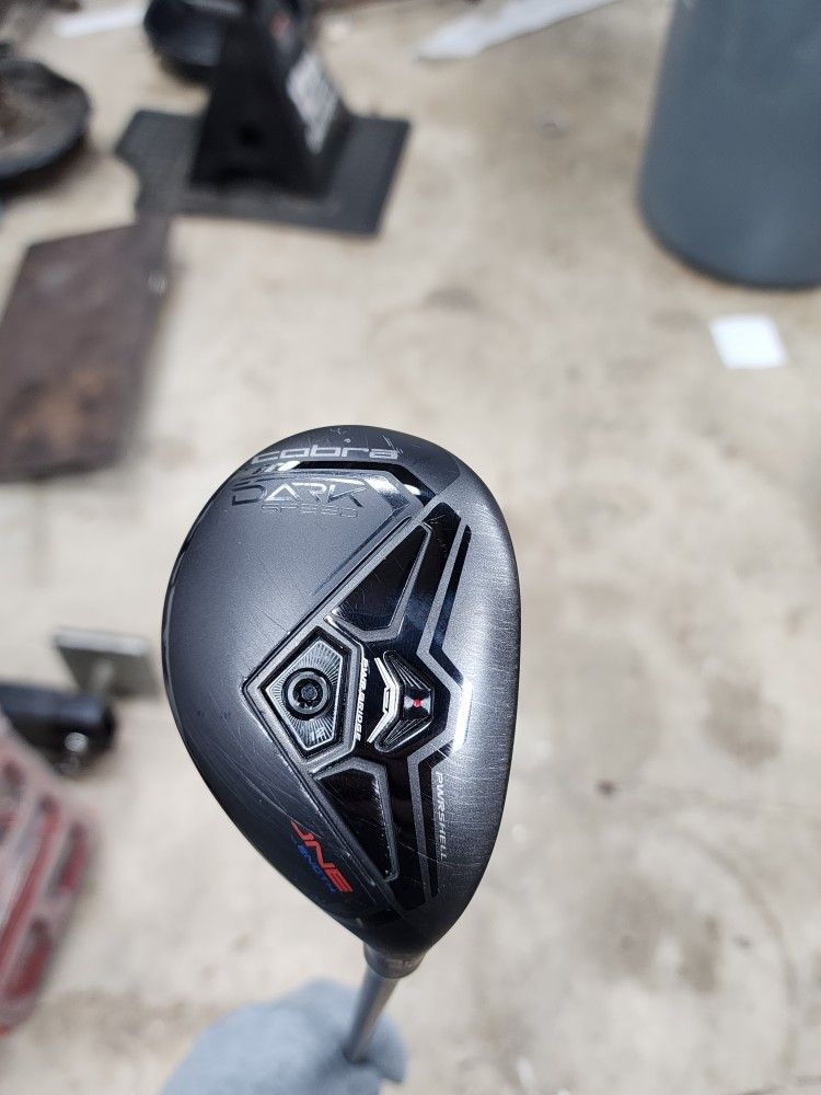 Cobra ONE Legth Dark Speed 4 HYBRID