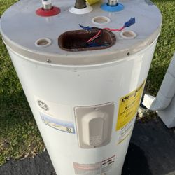 40 gallon Hot Water Heater 