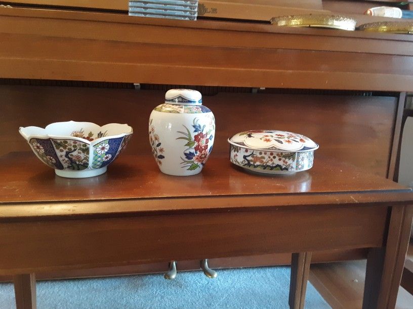 Wall Plaque Jar And 2 Bowls,bowl made in Japan